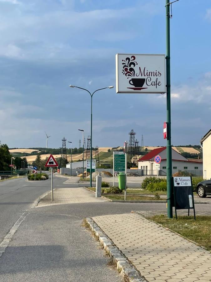Villa Tiny House à Neusiedl an der Zaya Extérieur photo