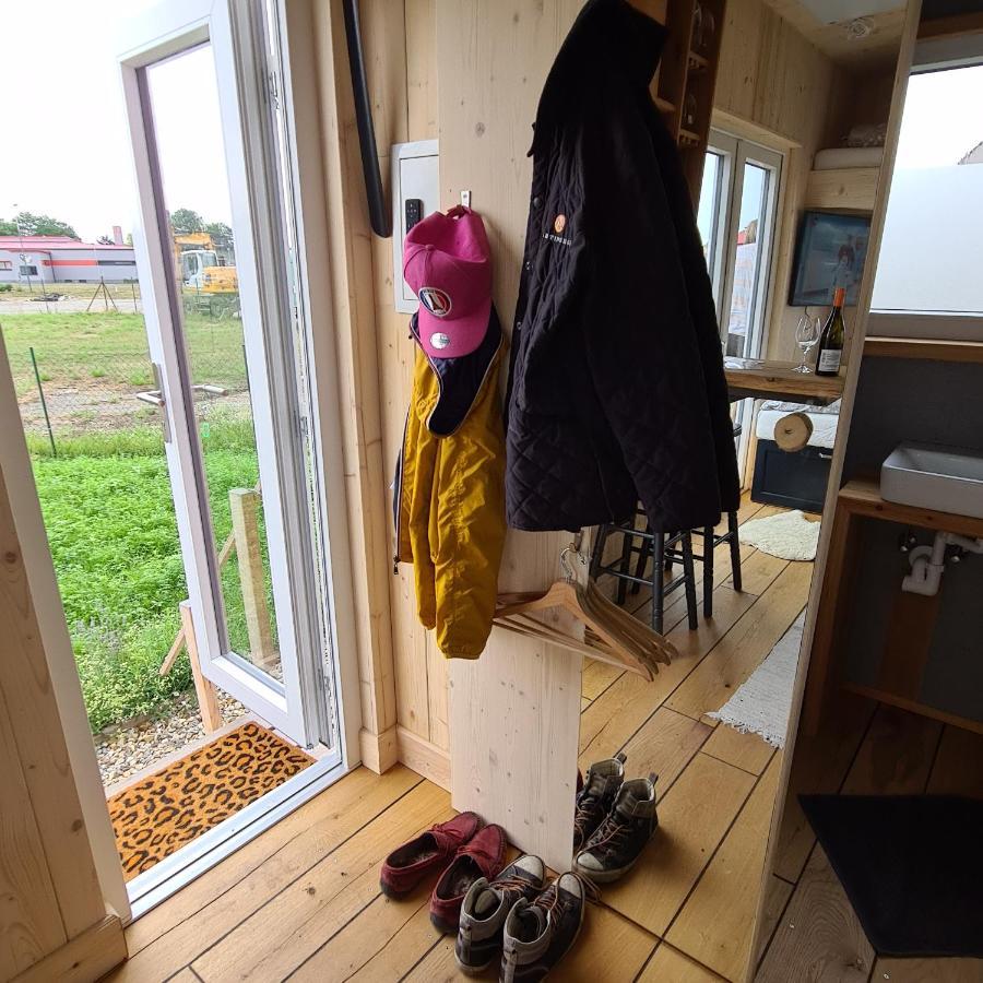 Villa Tiny House à Neusiedl an der Zaya Extérieur photo